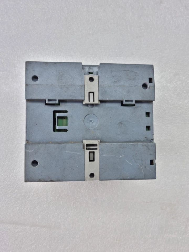 SIEMENS 6ES7 214-1AG40-0XB0 S7-1200 CPU 1214C DC/DC/DC (Error Blink as Video)